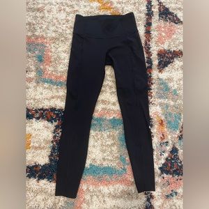 Great condition LuluLemon full length Align leggings 🖤